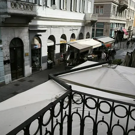 Casa Letizia Historical Center X2 Апартаменты *